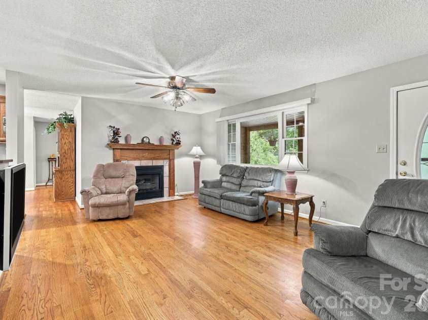6 Cisco Road, Asheville, NC 28805.  MLS# CAR4424586, YatesRealty ID 51283. Fireplace insert is propane for backup!