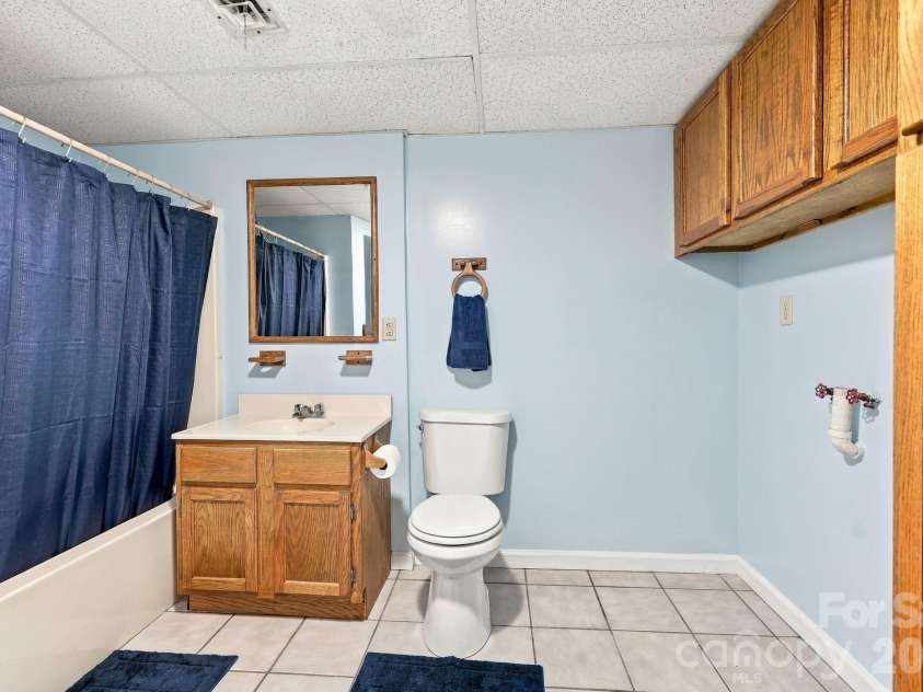 6 Cisco Road, Asheville, NC 28805.  MLS# CAR4424586, YatesRealty ID 51283. Second Full Bath