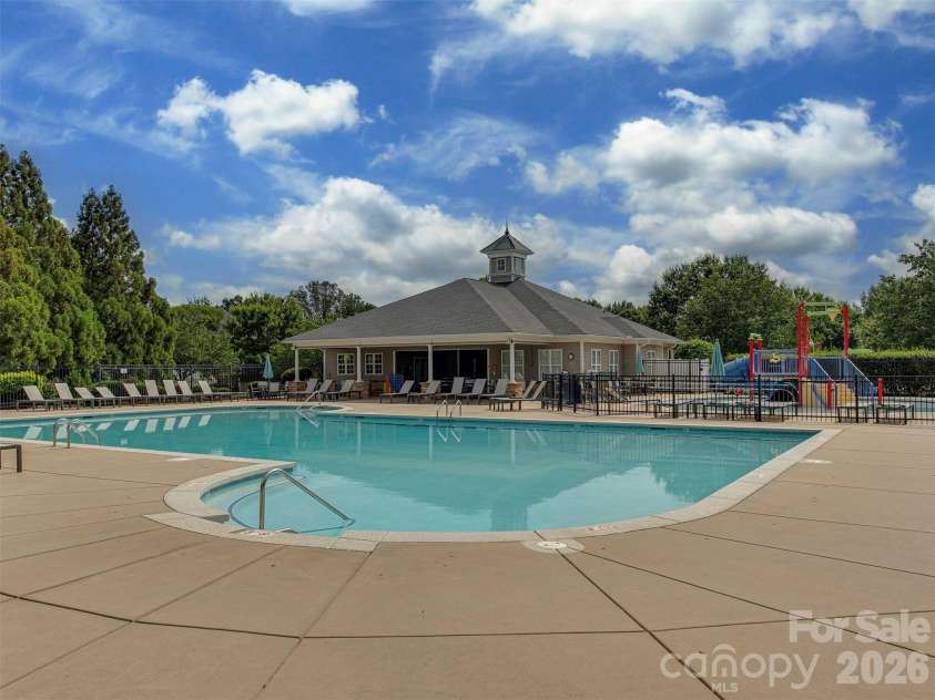 15606 Troubadour Lane, Huntersville, NC 28078.  MLS# CAR4425658, YatesRealty ID 51284. 