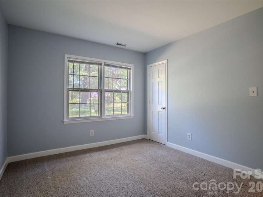 6516 Brynwood Drive, Charlotte, NC 28226.  MLS# CAR4424530, YatesRealty ID 51288. 
