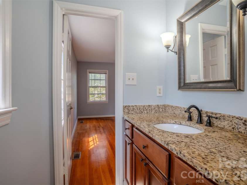 6516 Brynwood Drive, Charlotte, NC 28226.  MLS# CAR4424530, YatesRealty ID 51288. 