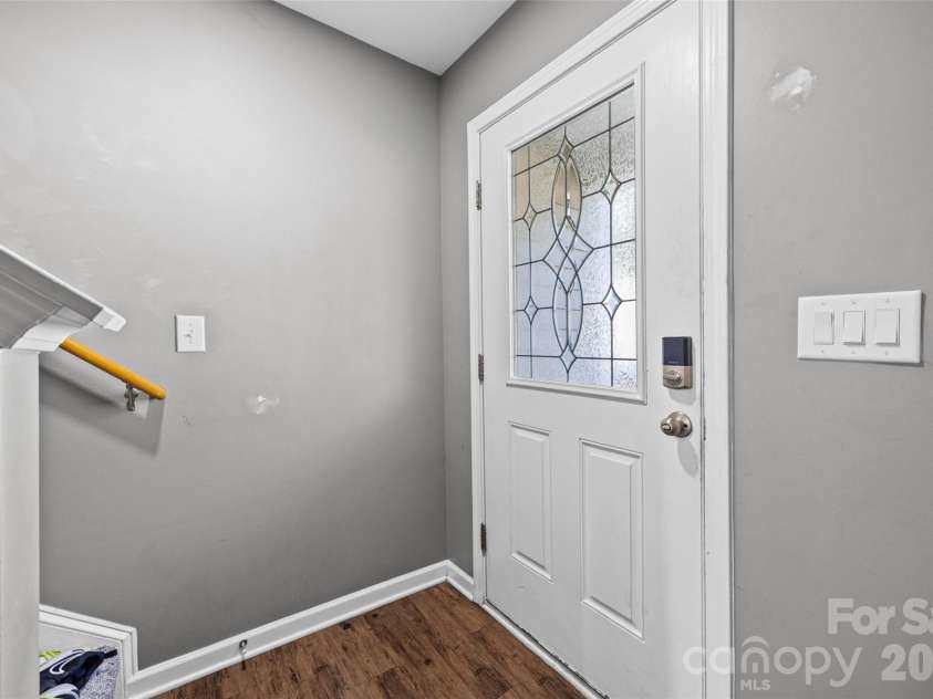7407 Niccoline Lane, Charlotte, NC 28214.  MLS# CAR4424677, YatesRealty ID 51289. 