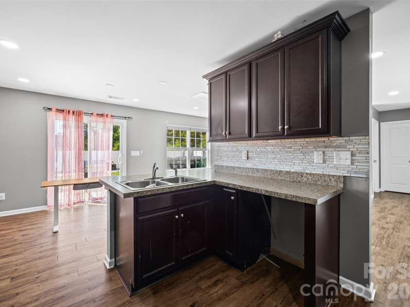 7407 Niccoline Lane, Charlotte, NC 28214.  MLS# CAR4424677, YatesRealty ID 51289. 