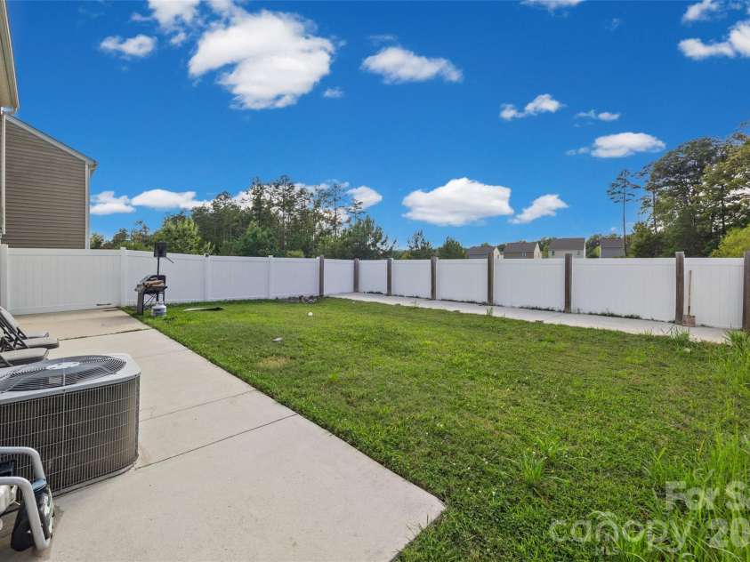7407 Niccoline Lane, Charlotte, NC 28214.  MLS# CAR4424677, YatesRealty ID 51289. 