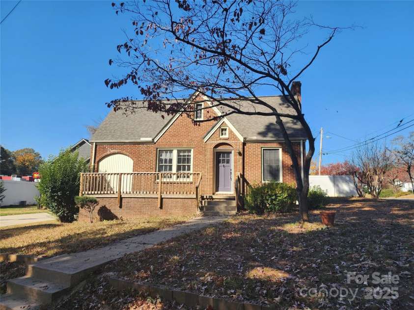 19 Todd Drive, Concord, NC 28025.  MLS# CAR4213809, YatesRealty ID 5129. 