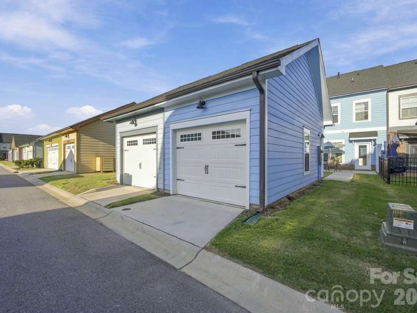 688 Dunkins Ferry Road, Rock Hill, SC 29730.  MLS# CAR4424727, YatesRealty ID 51291. 