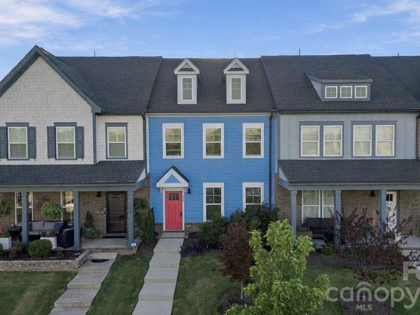 688 Dunkins Ferry Road, Rock Hill, SC 29730.  MLS# CAR4424727, YatesRealty ID 51291. 