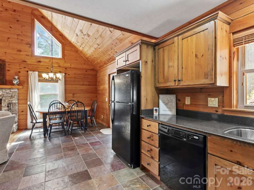 72 Cottontail Trail, Maggie Valley, NC 28751.  MLS# CAR4424527, YatesRealty ID 51292. 