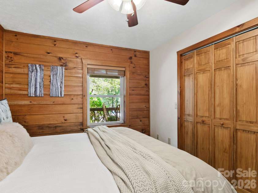 72 Cottontail Trail, Maggie Valley, NC 28751.  MLS# CAR4424527, YatesRealty ID 51292. 