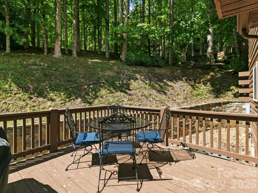 72 Cottontail Trail, Maggie Valley, NC 28751.  MLS# CAR4424527, YatesRealty ID 51292. 