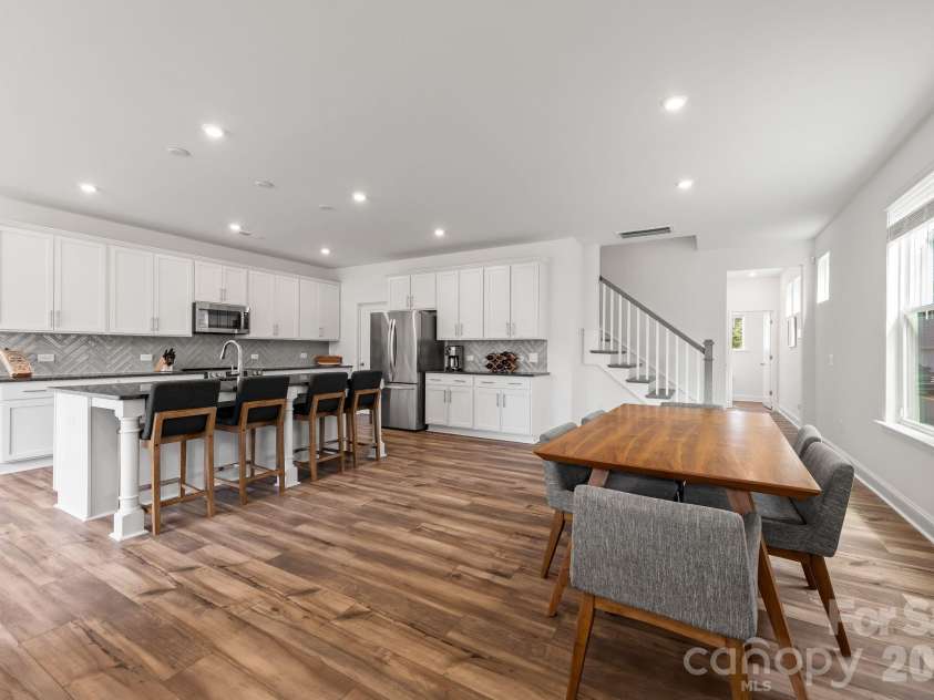 2950 Clyde Drive, Charlotte, NC 28208.  MLS# CAR4422421, YatesRealty ID 51293. 