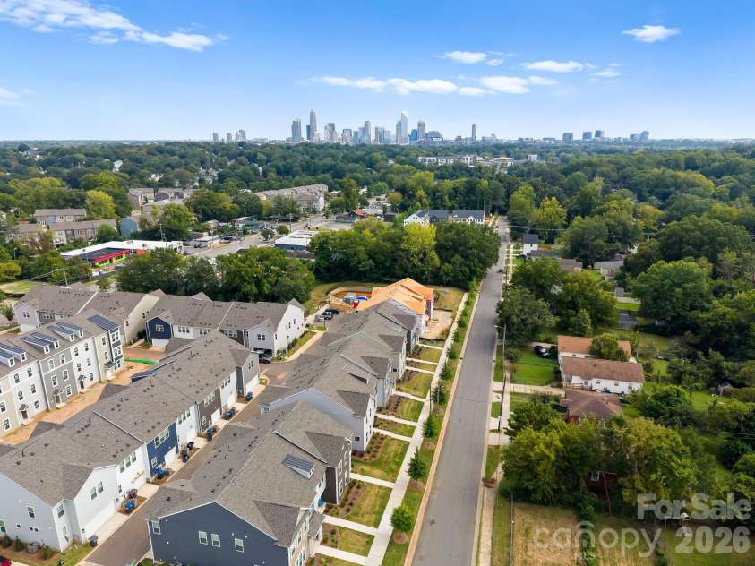 2950 Clyde Drive, Charlotte, NC 28208.  MLS# CAR4422421, YatesRealty ID 51293. 