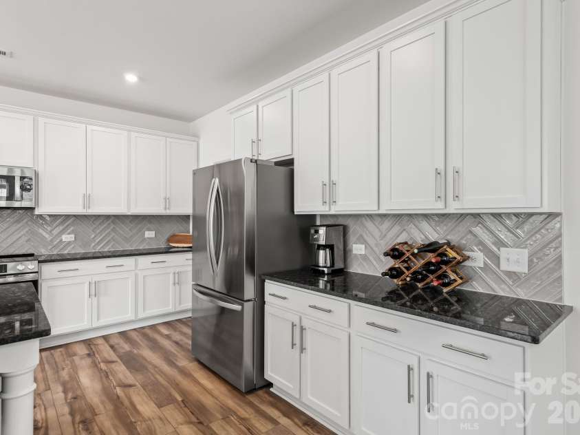 2950 Clyde Drive, Charlotte, NC 28208.  MLS# CAR4422421, YatesRealty ID 51293. 