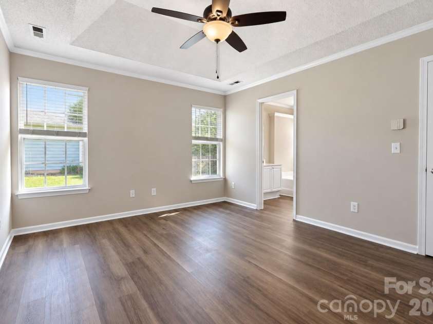 12704 Cumberland Crest Drive, Huntersville, NC 28078.  MLS# CAR4419361, YatesRealty ID 51298. 