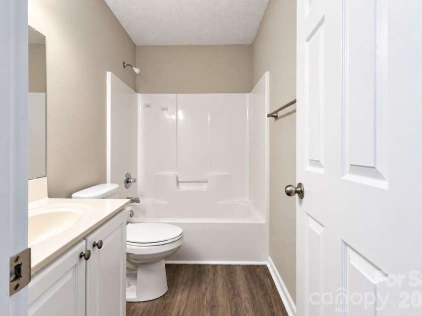 12704 Cumberland Crest Drive, Huntersville, NC 28078.  MLS# CAR4419361, YatesRealty ID 51298. 
