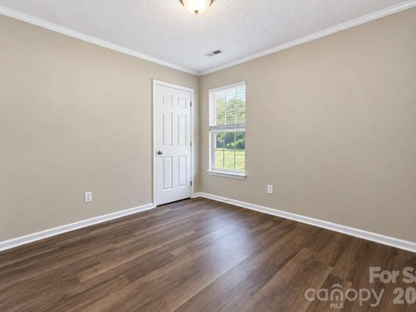 12704 Cumberland Crest Drive, Huntersville, NC 28078.  MLS# CAR4419361, YatesRealty ID 51298. 