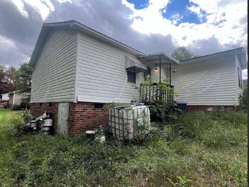 218 Branchwood Circle, Kings Mountain, NC 28086.  MLS# CAR4425196, YatesRealty ID 51299. 