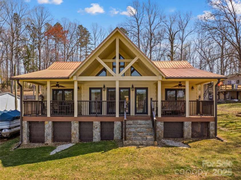 3062 Bass Drive, Sherrills Ford, NC 28673.  MLS# CAR4257005, YatesRealty ID 513. 