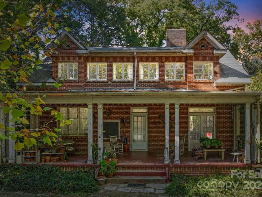 414 Beaucatcher Road, Asheville, NC 28805.  MLS# CAR4314070, YatesRealty ID 513. 