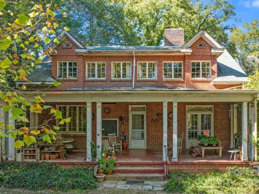 414 Beaucatcher Road, Asheville, NC 28805.  MLS# CAR4314070, YatesRealty ID 513. 