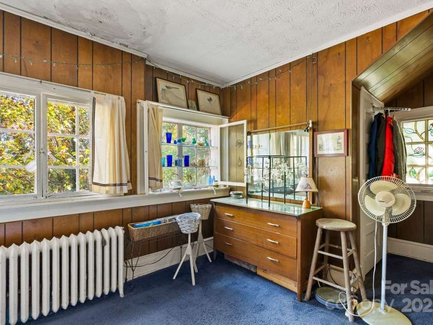 414 Beaucatcher Road, Asheville, NC 28805.  MLS# CAR4314070, YatesRealty ID 513. 