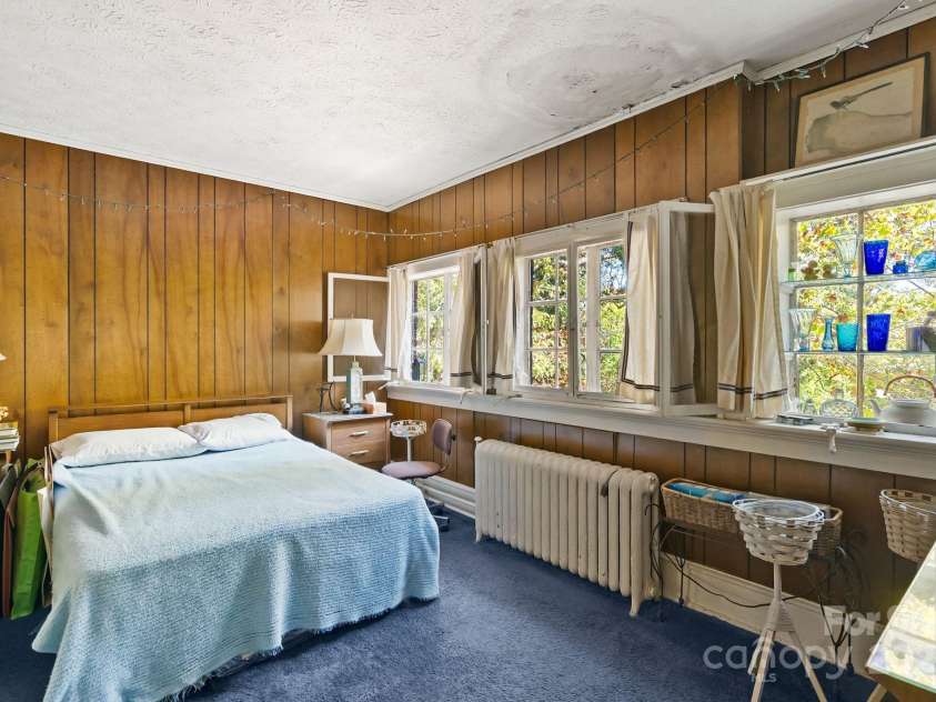 414 Beaucatcher Road, Asheville, NC 28805.  MLS# CAR4314070, YatesRealty ID 513. 