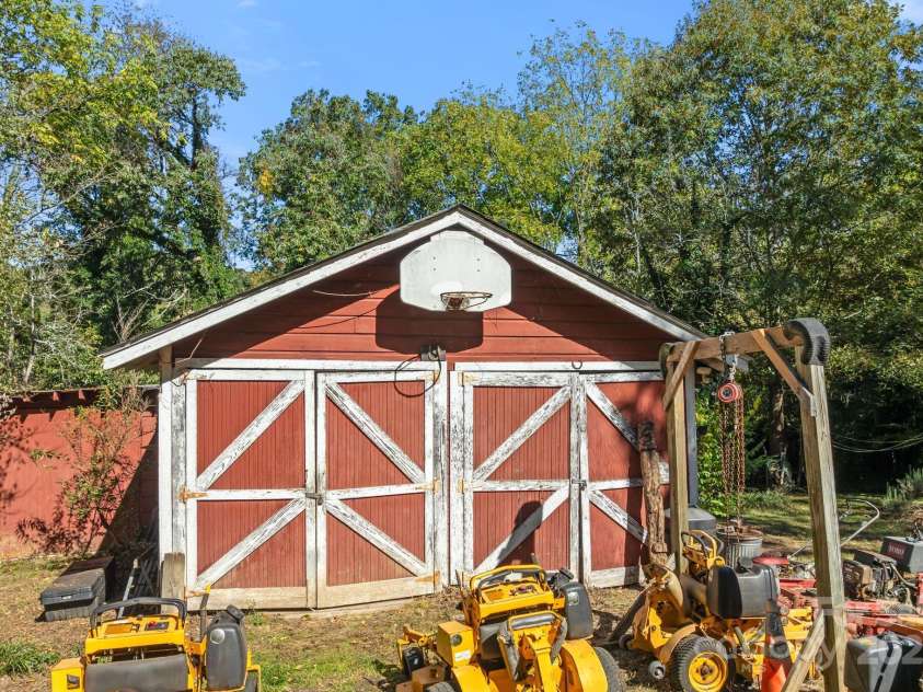 414 Beaucatcher Road, Asheville, NC 28805.  MLS# CAR4314070, YatesRealty ID 513. 