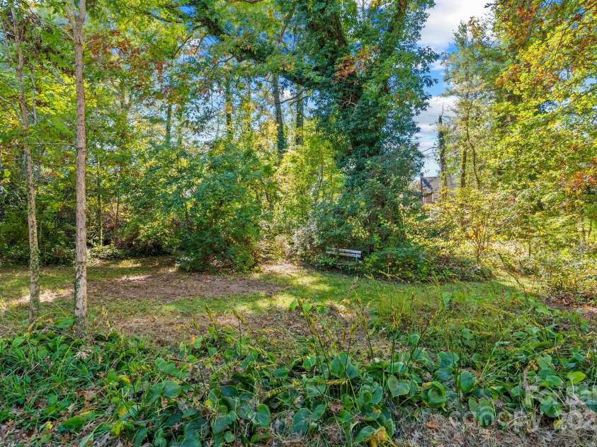 414 Beaucatcher Road, Asheville, NC 28805.  MLS# CAR4314070, YatesRealty ID 513. 