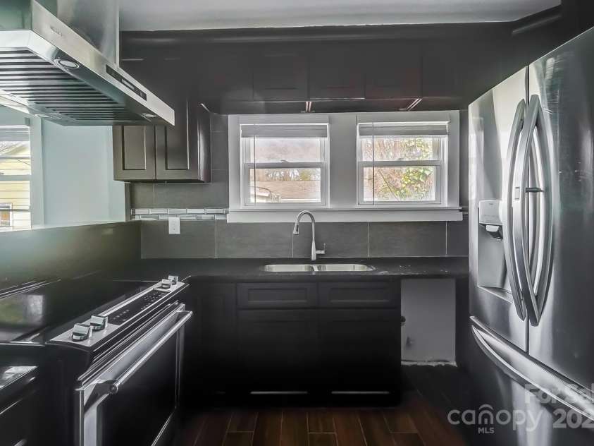 804 Rayon Street, Charlotte, NC 28216.  MLS# CAR4216209, YatesRealty ID 513. 
