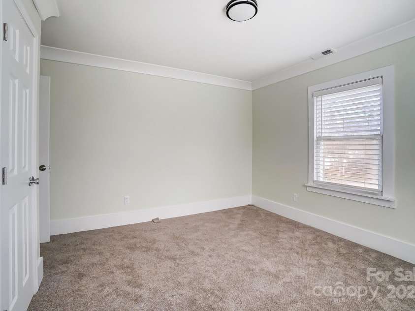 804 Rayon Street, Charlotte, NC 28216.  MLS# CAR4216209, YatesRealty ID 513. 