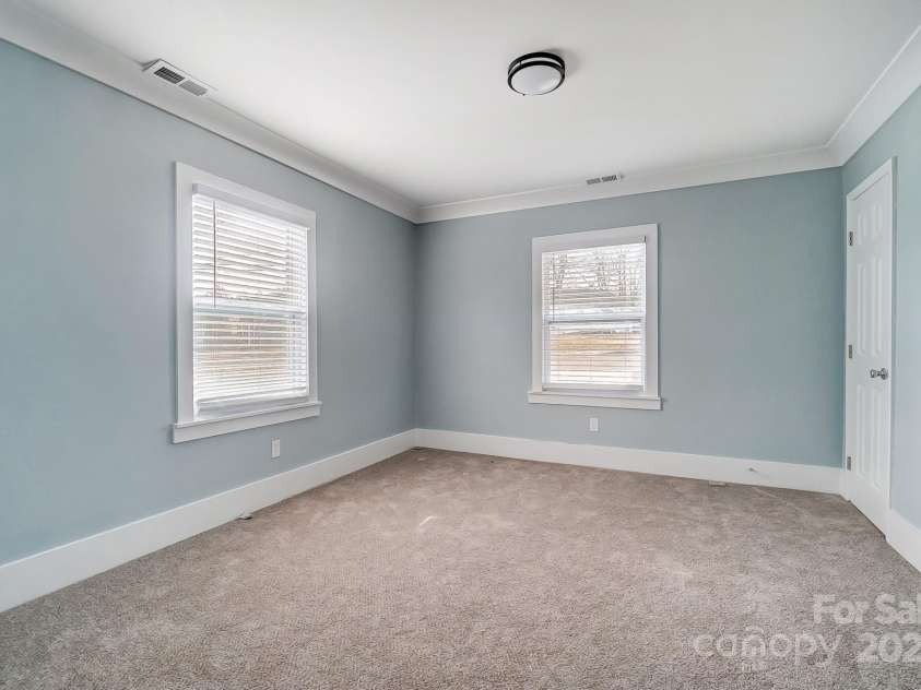 804 Rayon Street, Charlotte, NC 28216.  MLS# CAR4216209, YatesRealty ID 513. 