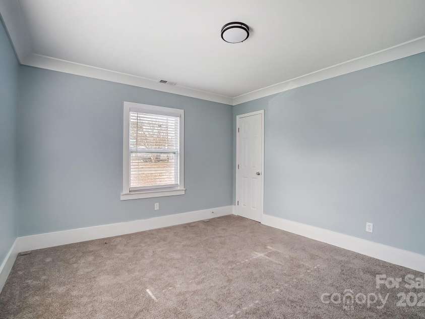 804 Rayon Street, Charlotte, NC 28216.  MLS# CAR4216209, YatesRealty ID 513. 
