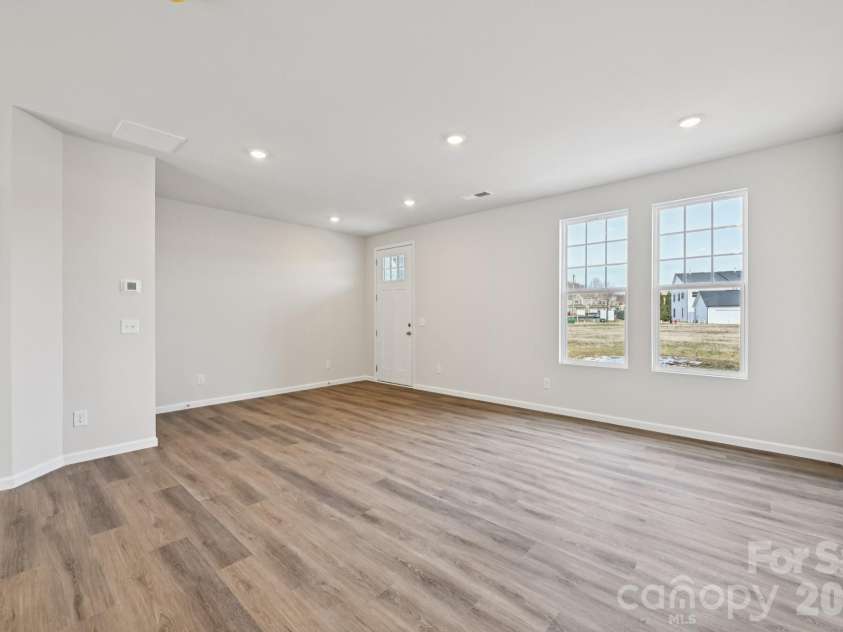 209 Vanguard Lane, Cramerton, NC 28032.  MLS# CAR4342500, YatesRealty ID 5130. 