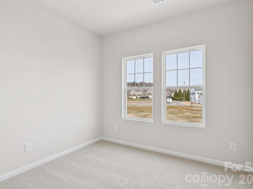 209 Vanguard Lane, Cramerton, NC 28032.  MLS# CAR4342500, YatesRealty ID 5130. 