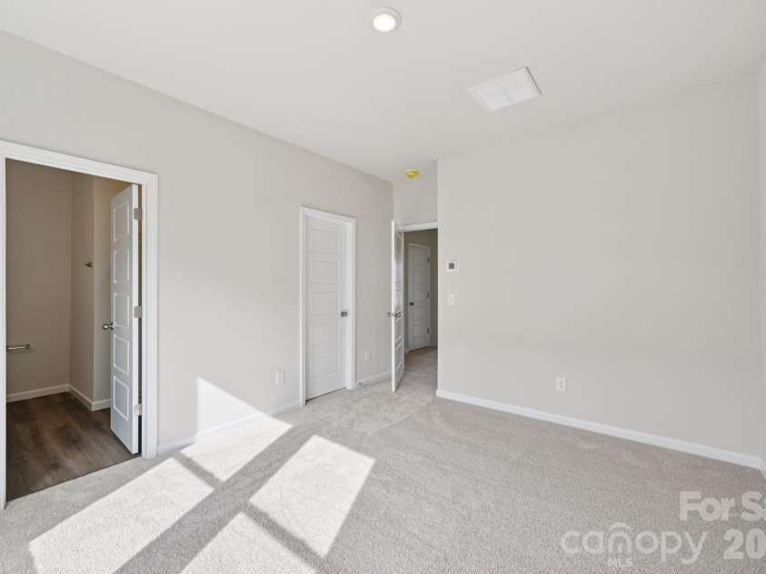 209 Vanguard Lane, Cramerton, NC 28032.  MLS# CAR4342500, YatesRealty ID 5130. 