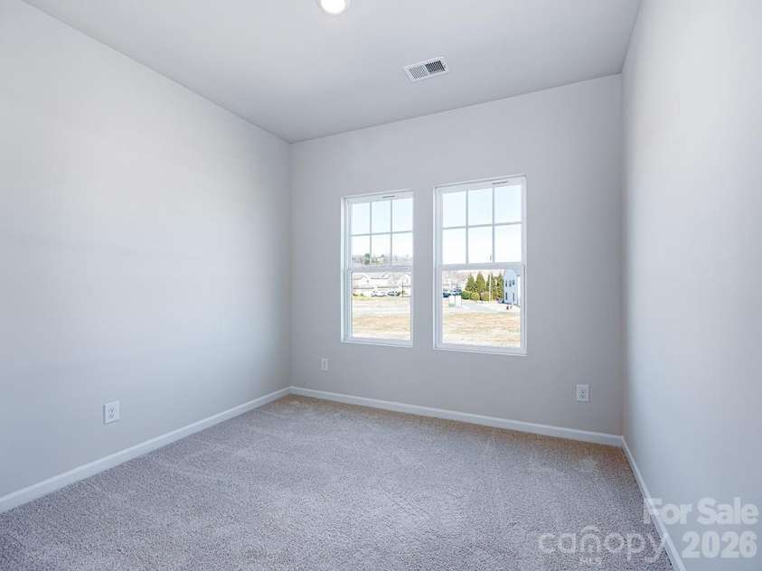 209 Vanguard Lane, Cramerton, NC 28032.  MLS# CAR4342500, YatesRealty ID 5130. 