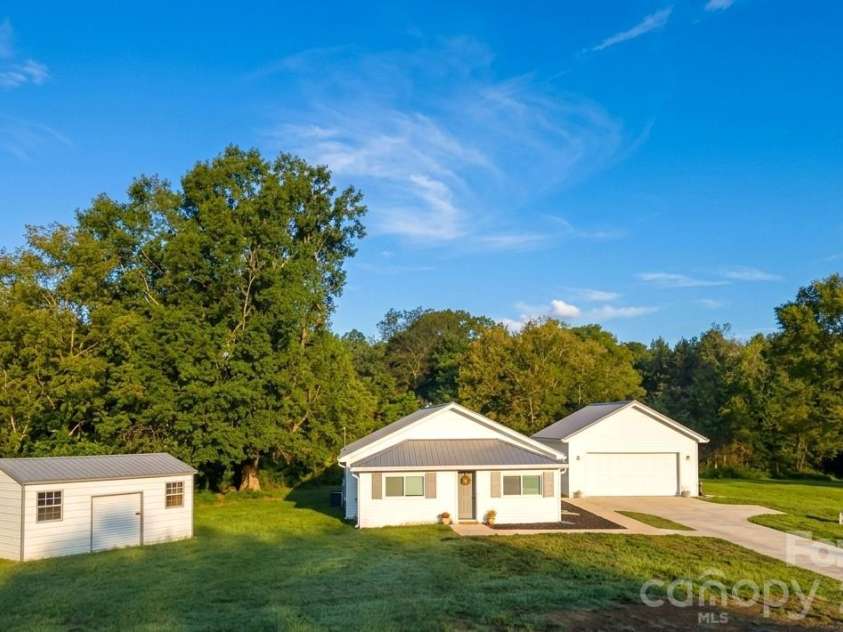 425 Hilbert Road, Rockwell, NC 28138.  MLS# CAR4424321, YatesRealty ID 51301. 425 Hilbert