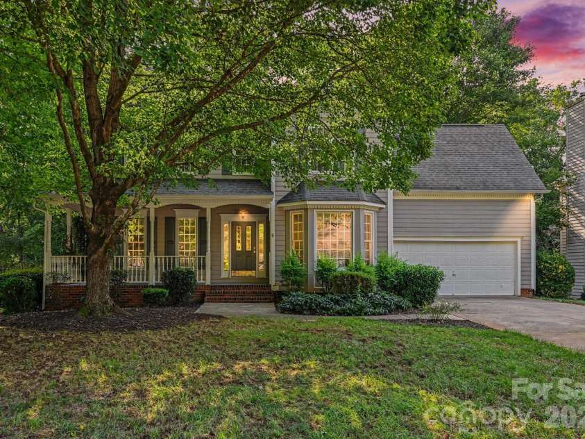 130 River Wood Drive, Fort Mill, SC 29715.  MLS# CAR4424719, YatesRealty ID 51302. 