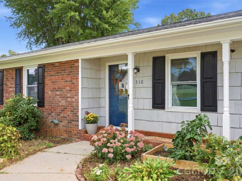 310 Museum Road, Statesville, NC 28625.  MLS# CAR4425259, YatesRealty ID 51305. 