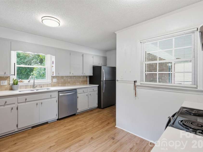 310 Museum Road, Statesville, NC 28625.  MLS# CAR4425259, YatesRealty ID 51305. 