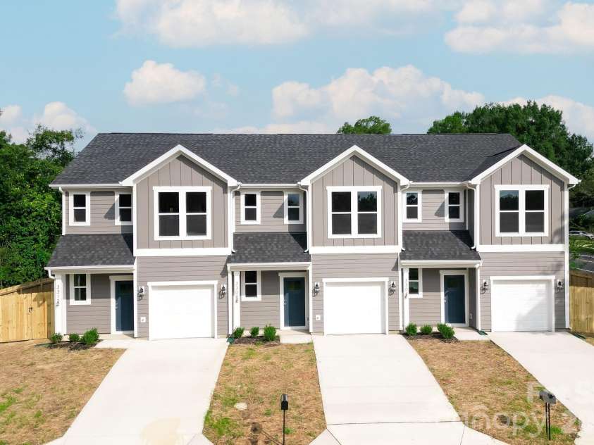 3312 Meredith Avenue, Charlotte, NC 28208.  MLS# CAR4424512, YatesRealty ID 51309. 