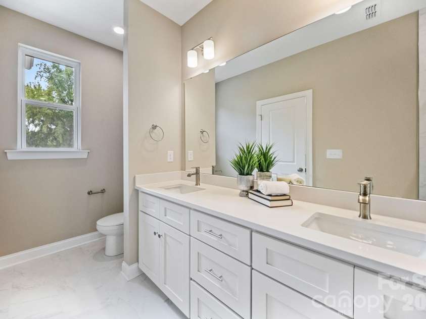 3312 Meredith Avenue, Charlotte, NC 28208.  MLS# CAR4424512, YatesRealty ID 51309. 