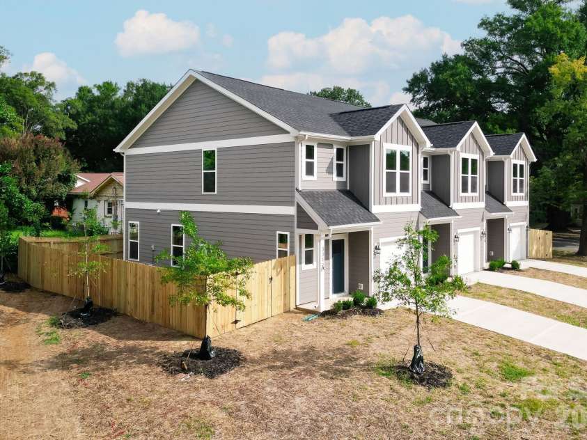 3312 Meredith Avenue, Charlotte, NC 28208.  MLS# CAR4424512, YatesRealty ID 51309. 