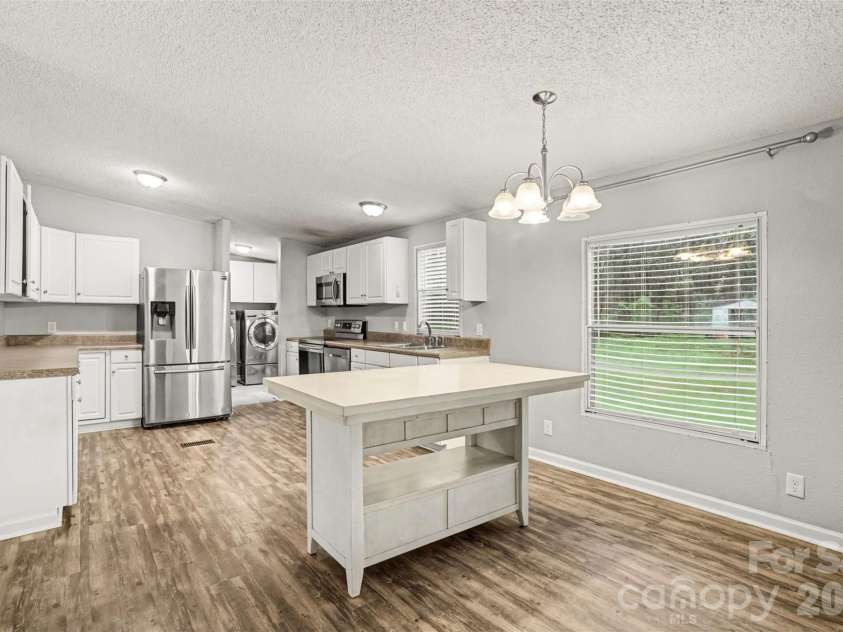 1047 Galway Lane, Clover, SC 29710.  MLS# CAR4355035, YatesRealty ID 5131. 