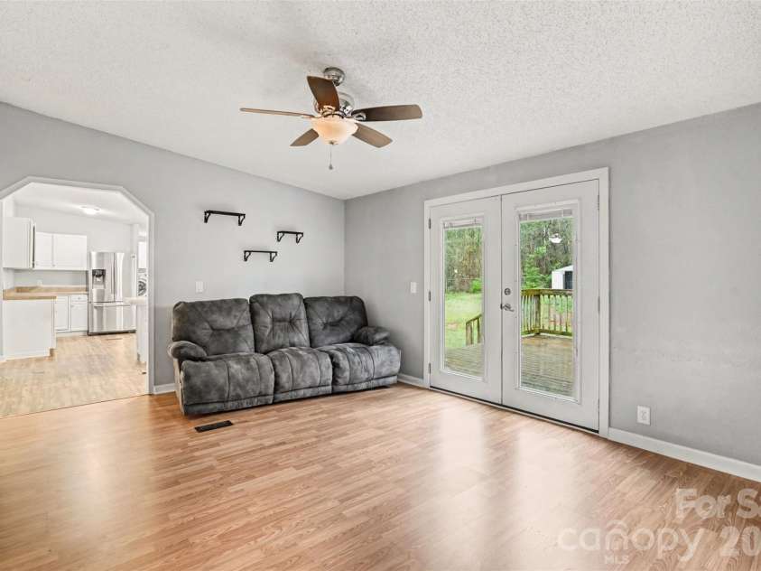 1047 Galway Lane, Clover, SC 29710.  MLS# CAR4355035, YatesRealty ID 5131. 