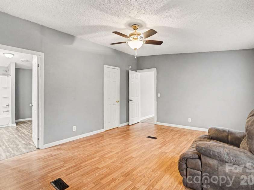 1047 Galway Lane, Clover, SC 29710.  MLS# CAR4355035, YatesRealty ID 5131. 