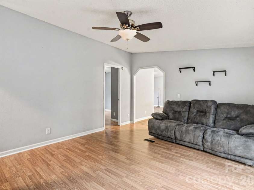 1047 Galway Lane, Clover, SC 29710.  MLS# CAR4355035, YatesRealty ID 5131. 