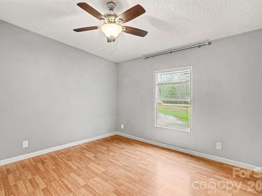 1047 Galway Lane, Clover, SC 29710.  MLS# CAR4355035, YatesRealty ID 5131. 