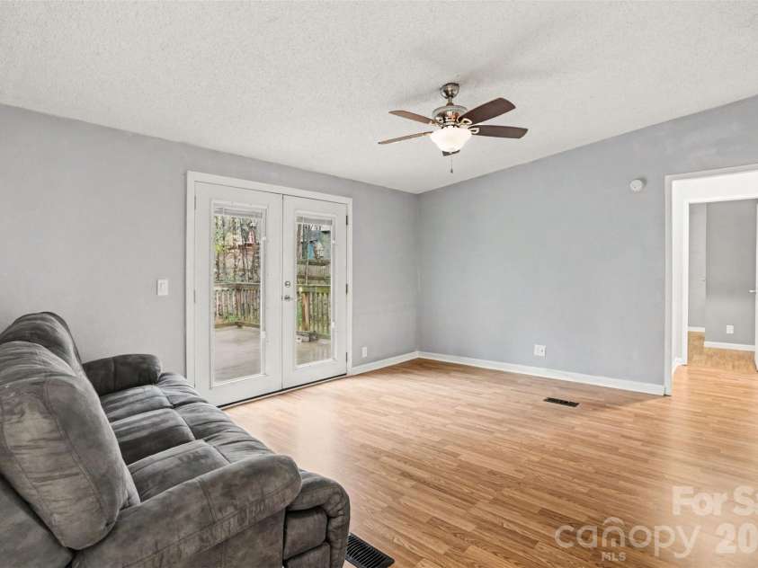 1047 Galway Lane, Clover, SC 29710.  MLS# CAR4355035, YatesRealty ID 5131. 