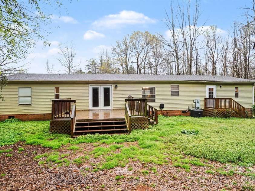 1047 Galway Lane, Clover, SC 29710.  MLS# CAR4355035, YatesRealty ID 5131. 